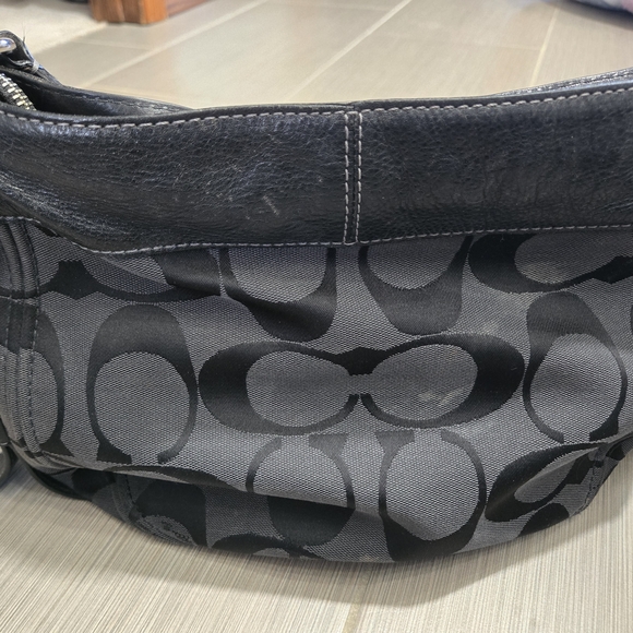 Coach Black Signature Shoulder Bag - Picture 4 of 4